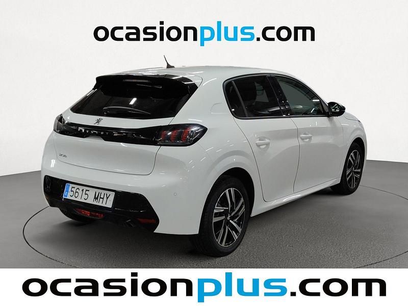 Usado Peugeot 208 Allure 100 CV (73 kW) 2023 Blanco Utilitario