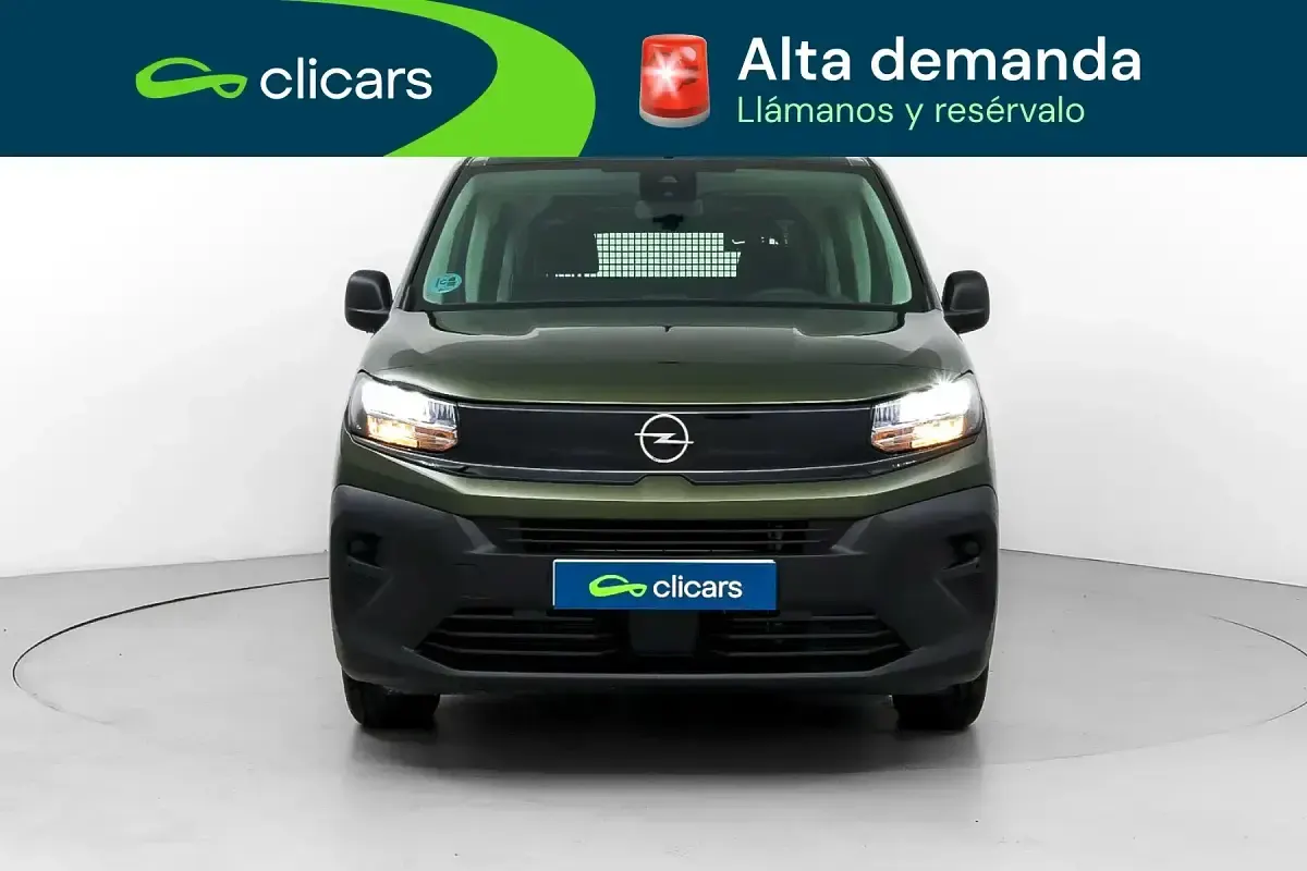 Usado Opel Combo Edition 100 CV (73 kW) 2025 Verde Monovolumen