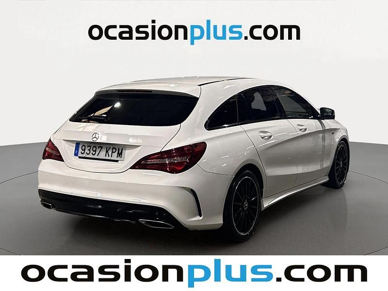 Usado Mercedes CLA200 AMG 136 CV (100 kW) 2018 Blanco Monovolumen
