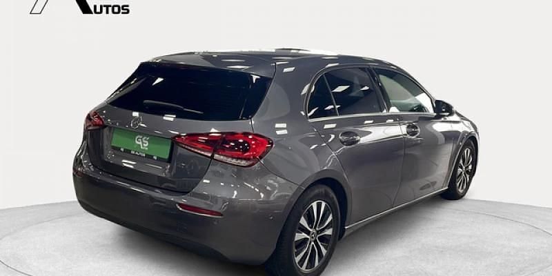 Usado Mercedes A180 116 CV (85 kW) 2020 Gris