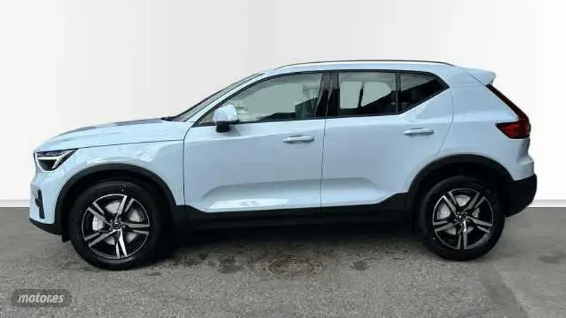 Nuevo Volvo XC40 Core 2026 Azul SUV