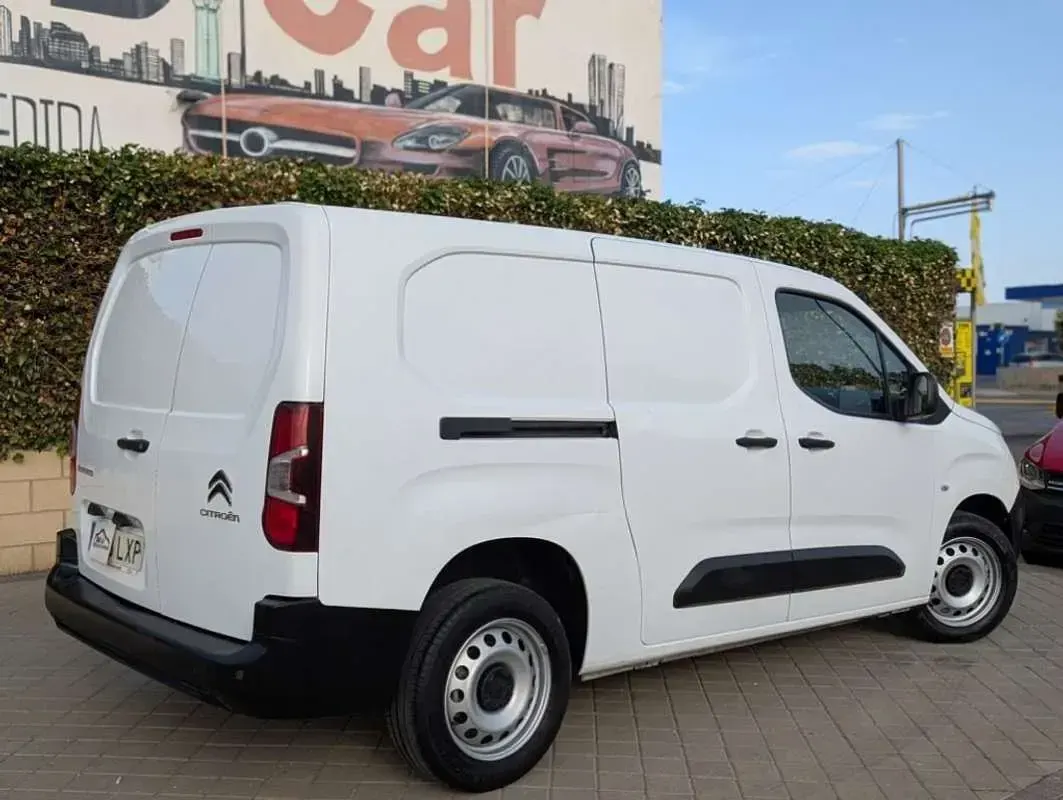 Usado Citroën Berlingo 102 CV (75 kW) 2022 Blanco Monovolumen