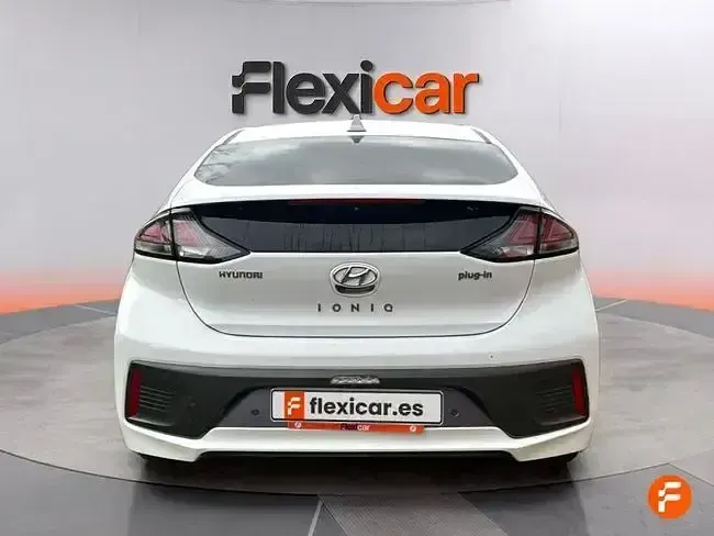 Usado Hyundai Ioniq Style 141 CV (103 kW) 2022 Blanco Utilitario
