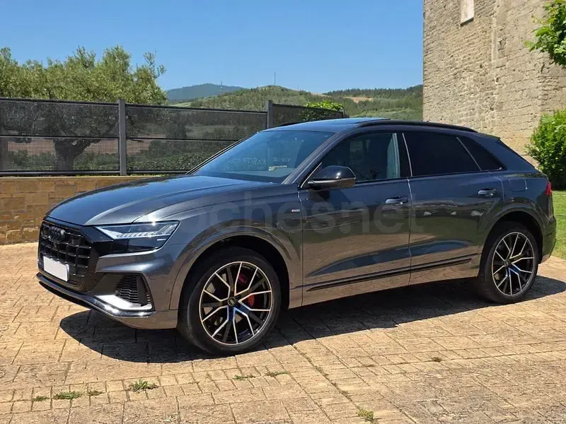 Usado Audi Q8 S-line plus 462 CV (339 kW) 2022 Gris / plata SUV