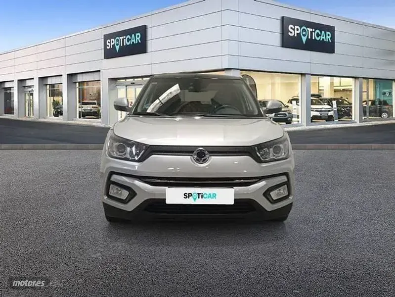 Usado SsangYong Tivoli Limited 115 CV (84 kW) 2019 Gris SUV