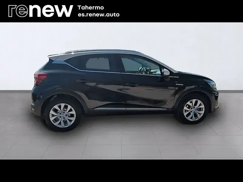 Usado Renault Captur Zen 91 CV (66 kW) 2022 Negro brillante con techo gris highland SUV