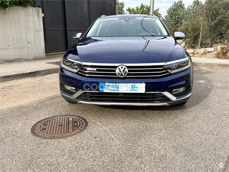 Azul Usado 2017 VW Passat Alltrack Familiar | 27.500 € - Imagen 1/4