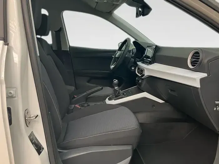 Usado Seat Arona Style 115 CV (84 kW) 2026 Blanco SUV