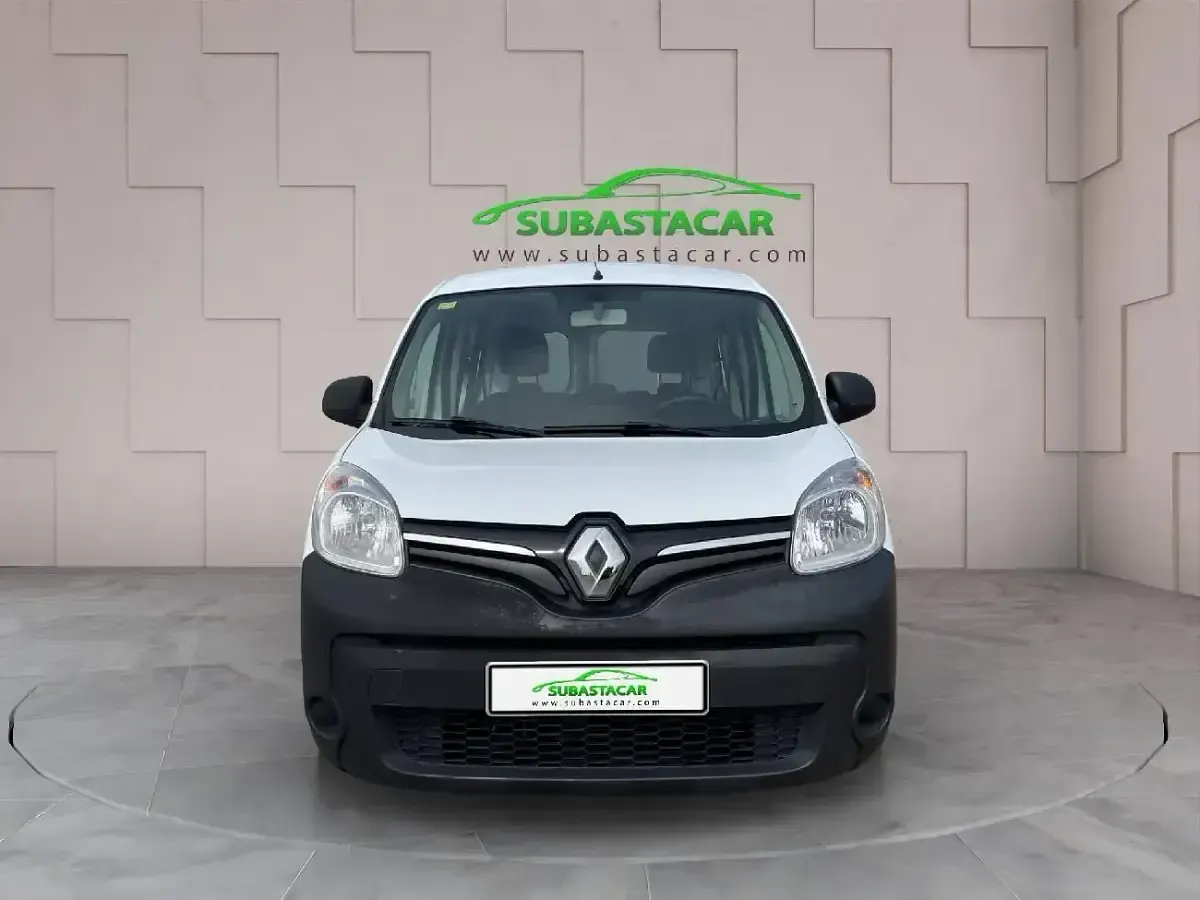 Usado Renault Kangoo 75 CV (55 kW) 2018 Blanco Monovolumen