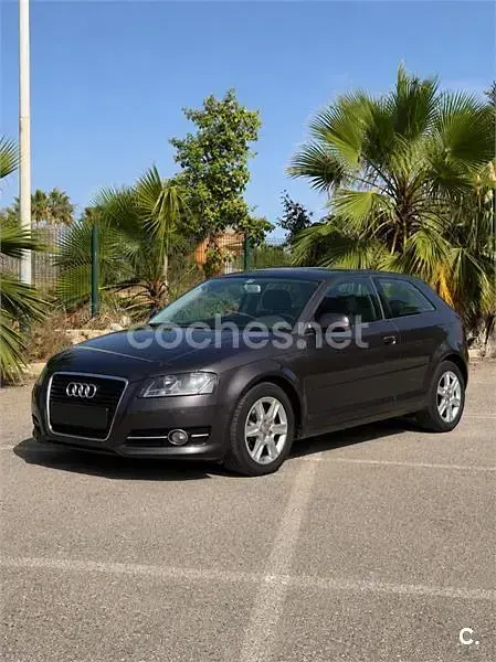 Usado Audi A3 Ambiente 105 CV (77 kW) 2012 Negro Utilitario
