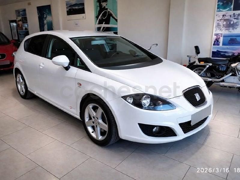 Usado Seat Leon Copa 105 CV (77 kW) 2011 Blanco Utilitario