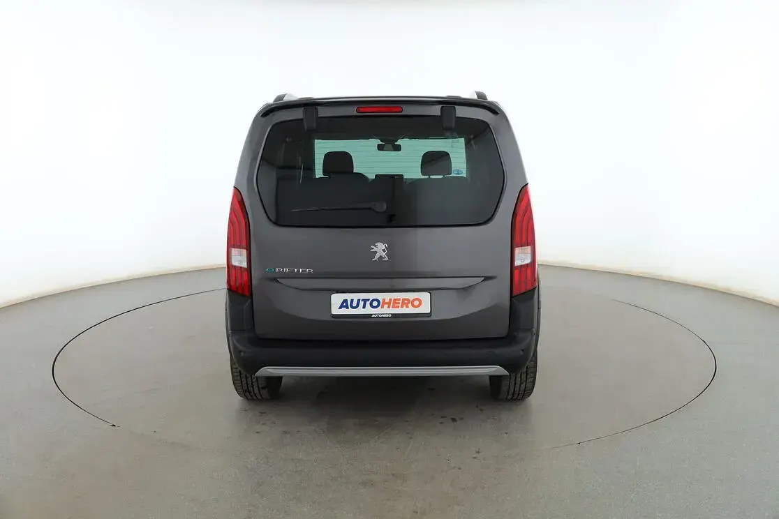Usado Peugeot e-Rifter GT 100 kW (136 CV) 2023 Gris Monovolumen