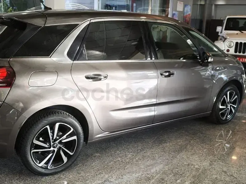 Usado Citroën C4 Picasso Feel 130 CV (95 kW) 2017 Marrón Monovolumen