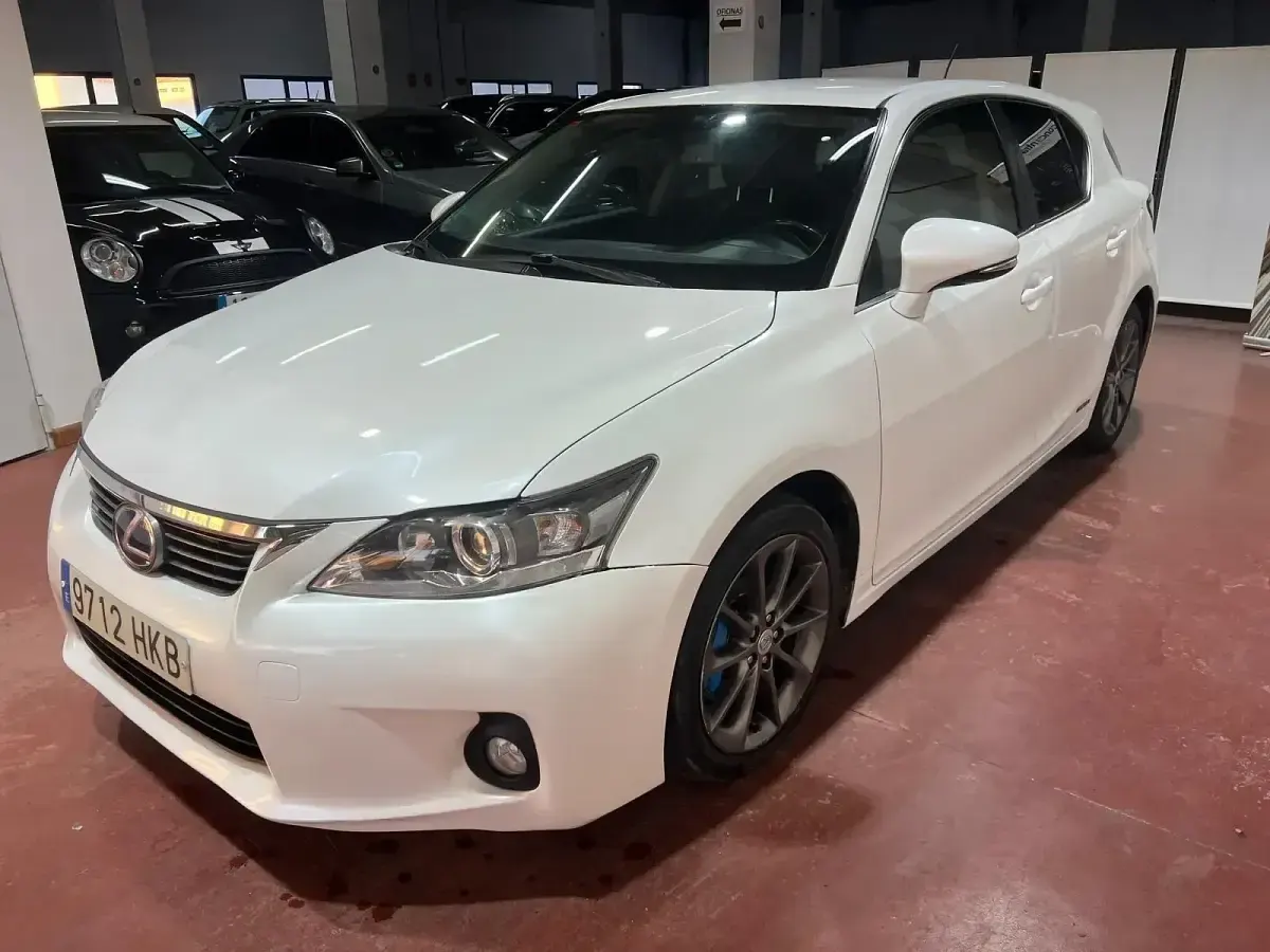 Usado Lexus CT200h Limited Edition 136 CV (100 kW) 2012 Blanco