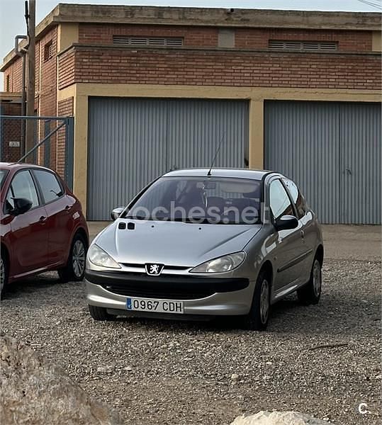 Gris / plata Usado 2002 Peugeot 206 Berlina | 2700 € (Precio justo) - Imagen 1/4