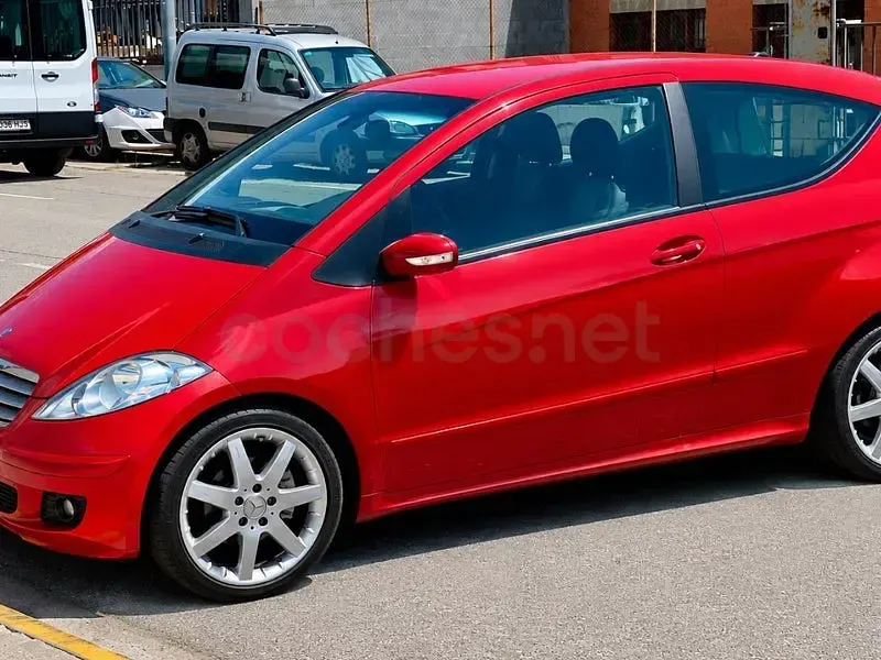 Usado Mercedes A180 Classic 109 CV (80 kW) 2006 Rojo Berlina