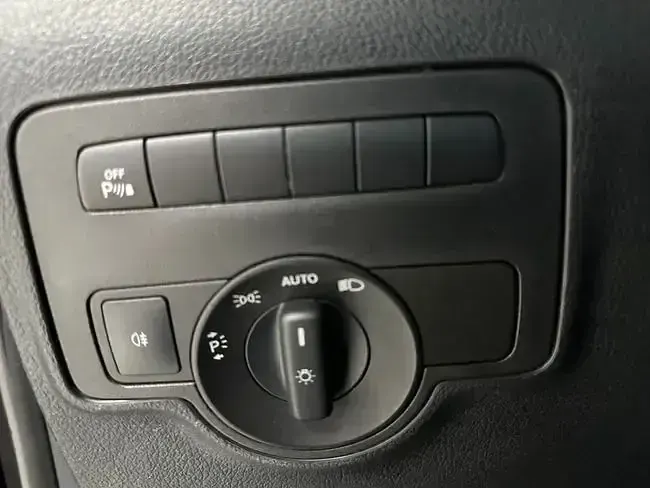 Usado Mercedes Vito 163 CV (119 kW) 2021 Negro Van