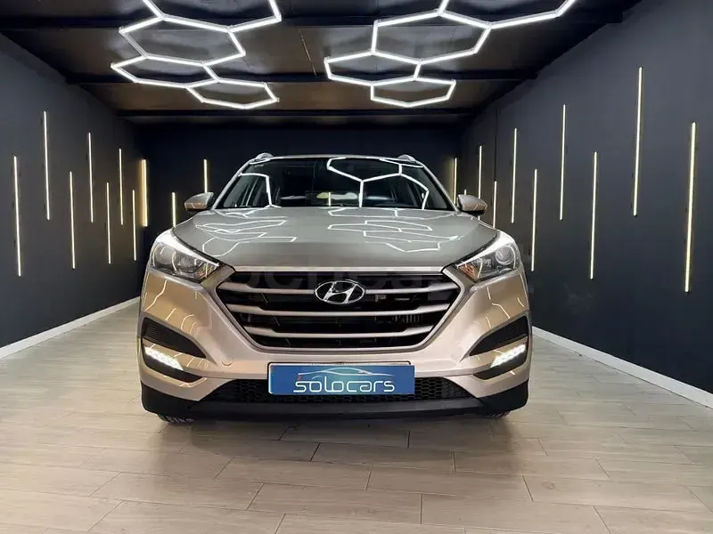Usado Hyundai Tucson 115 CV (84 kW) 2015 Beige SUV