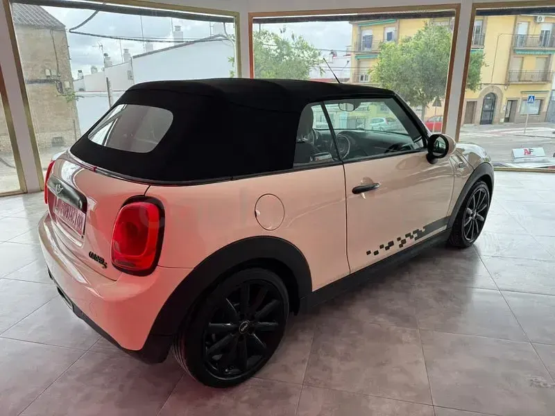 Usado Mini Cooper D 116 CV (85 kW) 2016 Beige Utilitario