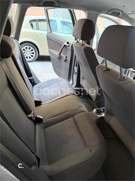 Usado VW Polo Trendline 75 CV (55 kW) 2005 Gris / plata Utilitario