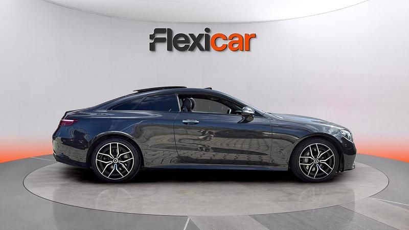 Käytetty Mercedes E400 330 HP (242 kW) 2021 Musta Coupe - kaksiovinen