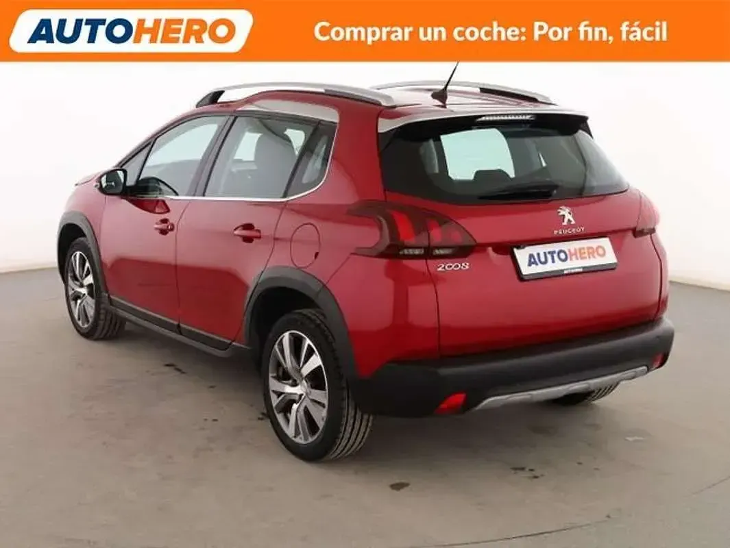 Usado Peugeot 2008 Allure 131 CV (96 kW) 2019 Rojo SUV