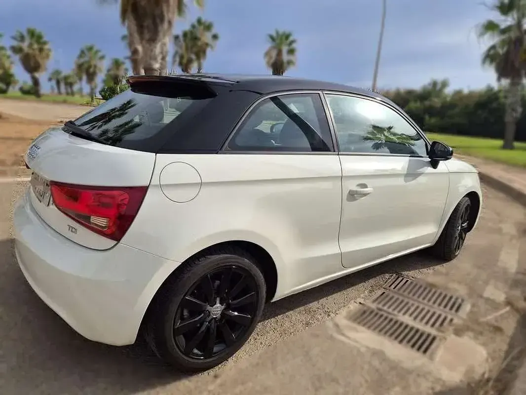 Usado Audi A1 Comfort 90 CV (66 kW) 2013 Blanco Utilitario