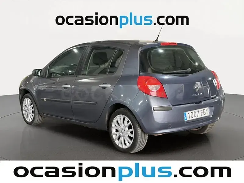 Usado Renault Clio II Dynamique 110 CV (80 kW) 2006 Azul Berlina