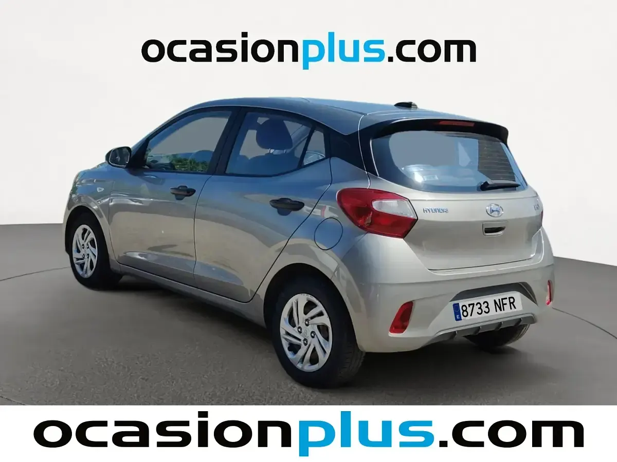 Usado Hyundai i10 67 CV (49 kW) 2022 Gris / plata Utilitario