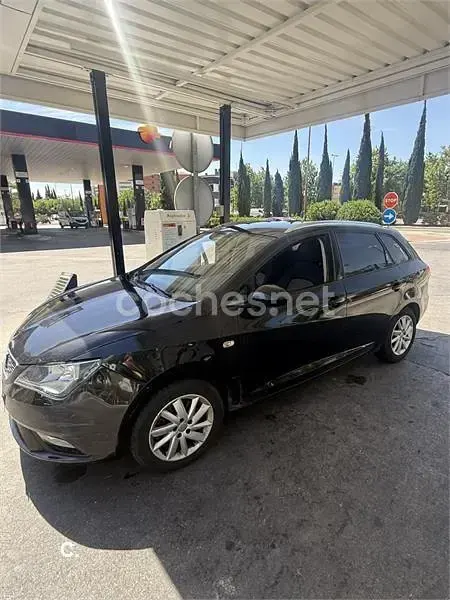 Usado Seat Ibiza ST Copa 90 CV (66 kW) 2012 Negro Familiar