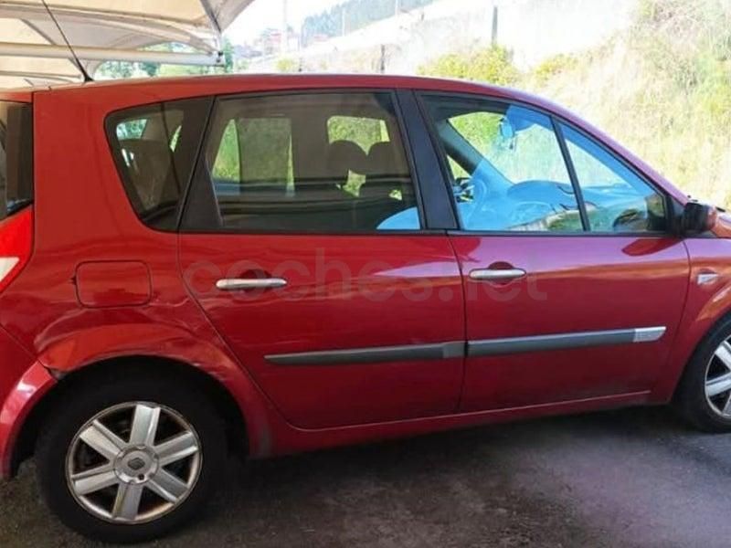 Usado Renault Scénic II Authentique 80 CV (58 kW) 2004 Granate Monovolumen
