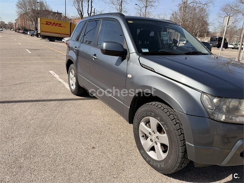 Usado Suzuki Grand Vitara 129 CV (94 kW) 2005 Gris / plata SUV