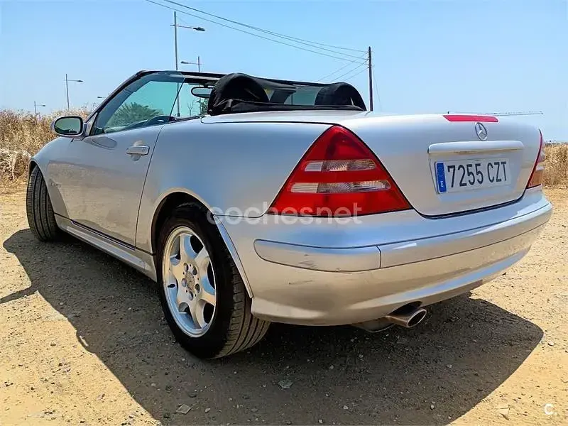 Usado Mercedes SLK200 163 CV (119 kW) 2003 Gris / plata Descapotable