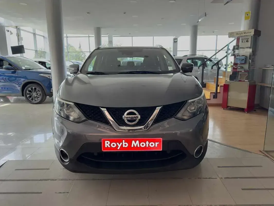 Usado Nissan Qashqai S 131 CV (96 kW) 2014 Gris / plata SUV