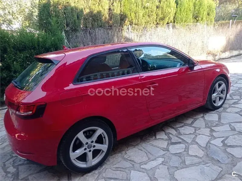 Usado Audi A3 Sport 110 CV (80 kW) 2017 Rojo Berlina