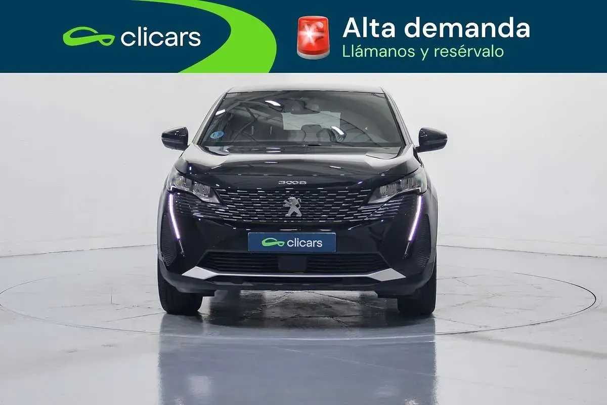 Usado Peugeot 3008 Allure 136 CV (100 kW) 2023 Negro SUV