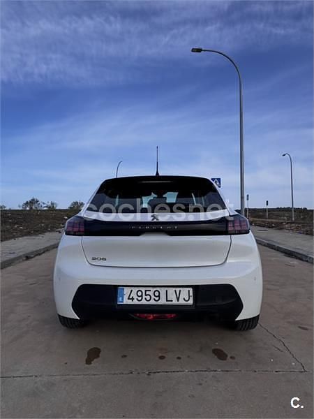 Usado Peugeot 208 Active 100 CV (73 kW) 2021 Blanco Utilitario