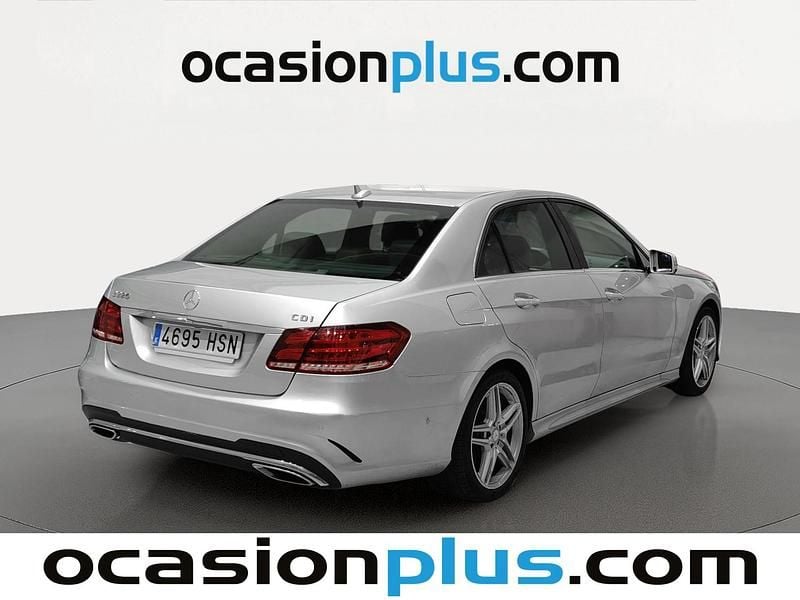Usado Mercedes E220 Avantgarde 170 CV (125 kW) 2013 Gris plata Berlina