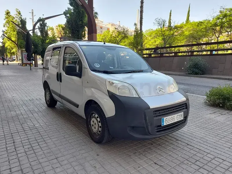 Usado Citroën Nemo 68 CV (50 kW) 2010 Gris / plata Monovolumen