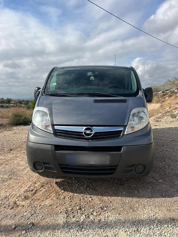 Gris Usado 2013 Opel Vivaro Edition Monovolumen | 13.500 € (Precio justo) - Imagen 1/4
