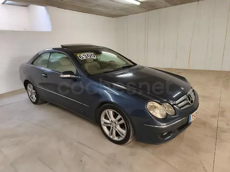 Usado Mercedes CLK320 Avantgarde 224 CV (164 kW) 2006 Gris / plata Coupe