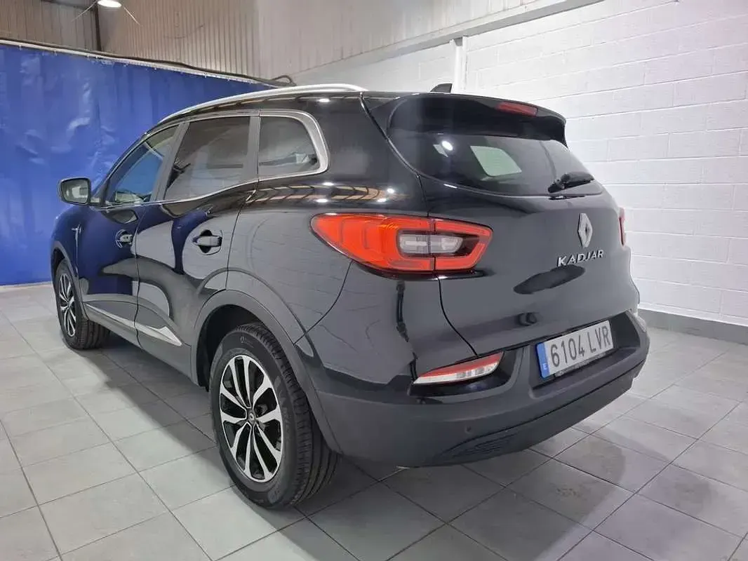 Usado Renault Kadjar LIMITED 140 CV (102 kW) 2021 Negro SUV