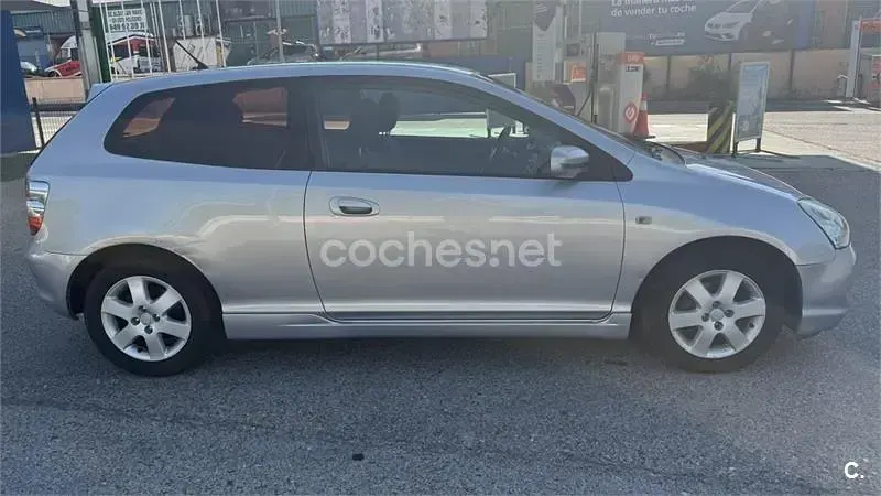 Usado Honda Civic LS 110 CV (80 kW) 2005 Gris / plata Berlina