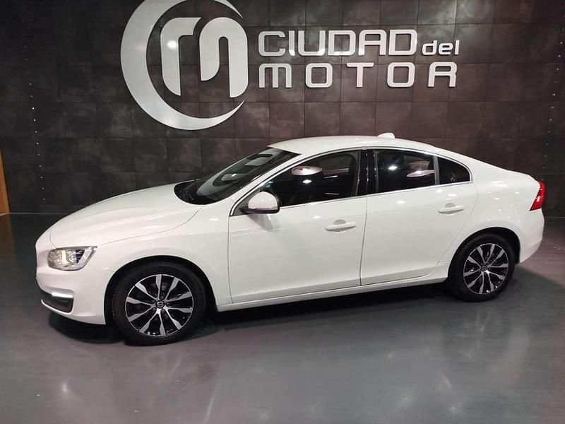 Blanco Usado 2018 Volvo S60 Momentum Berlina | 19.150 € (Precio justo) - Imagen 1/4