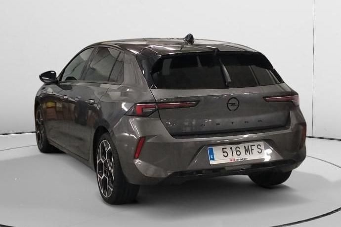 Usado Opel Astra GS Line 130 CV (95 kW) 2023