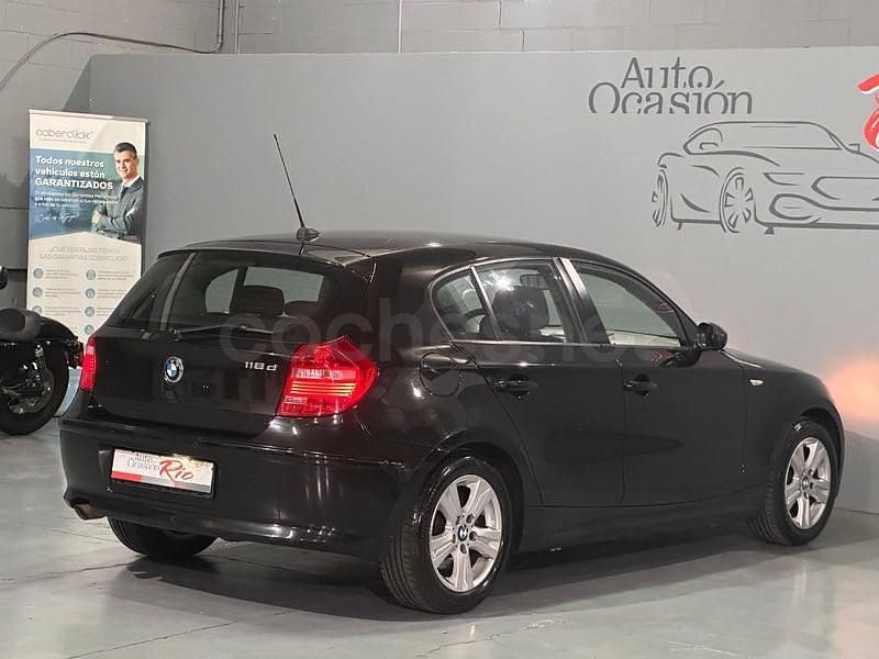 Usado BMW 118 143 CV (105 kW) 2009 Negro Utilitario