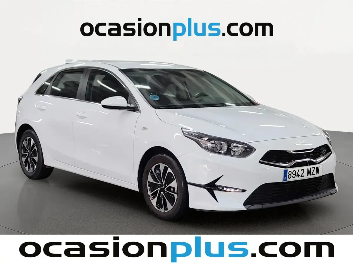 Usado Kia Ceed 101 CV (74 kW) 2025 Blanco Utilitario