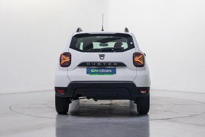 Usado Dacia Duster Comfort 115 CV (84 kW) 2021 Blanco SUV