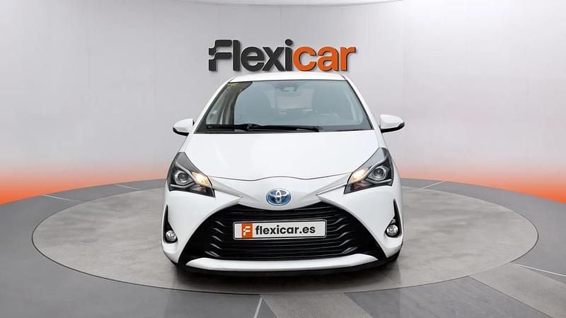 Usado Toyota Yaris Active 111 CV (81 kW) 2019 Blanco Berlina