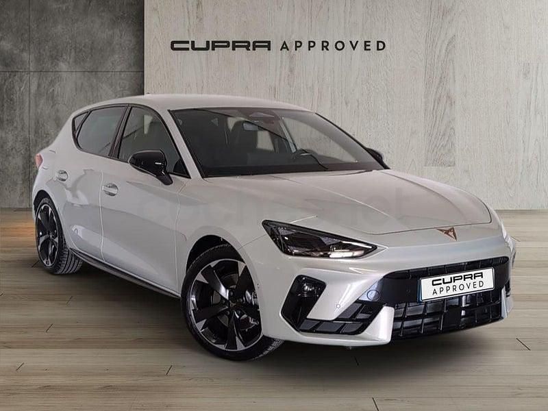 Usado Cupra Leon 204 CV (150 kW) 2025 Gris / plata Berlina